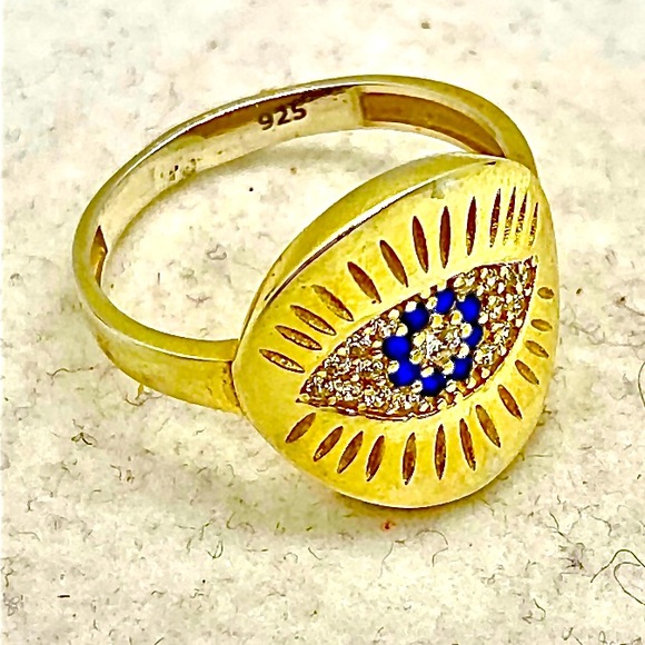 Layla Ring! - Picture 3 of 11